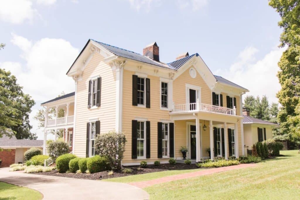 Bradshaw-Duncan House wedding setup, showcasing one of the most unique wedding venues Louisville KY and picturesque Louisville wedding locations.