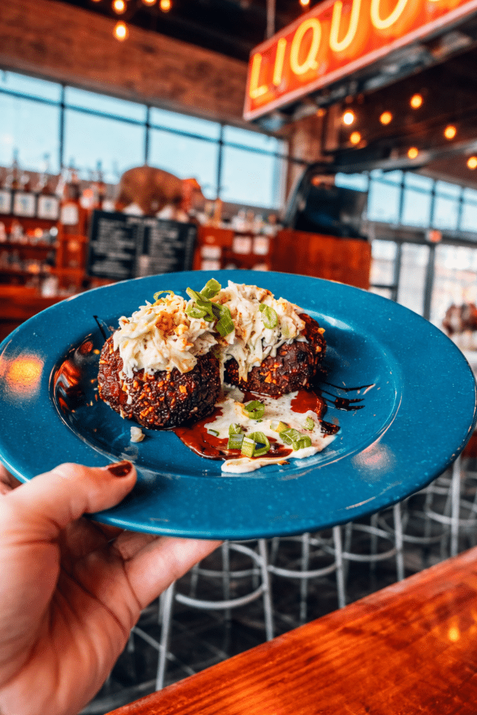 bourbon and food tour in Louisville KY featuring local restaurants and whiskey tastings