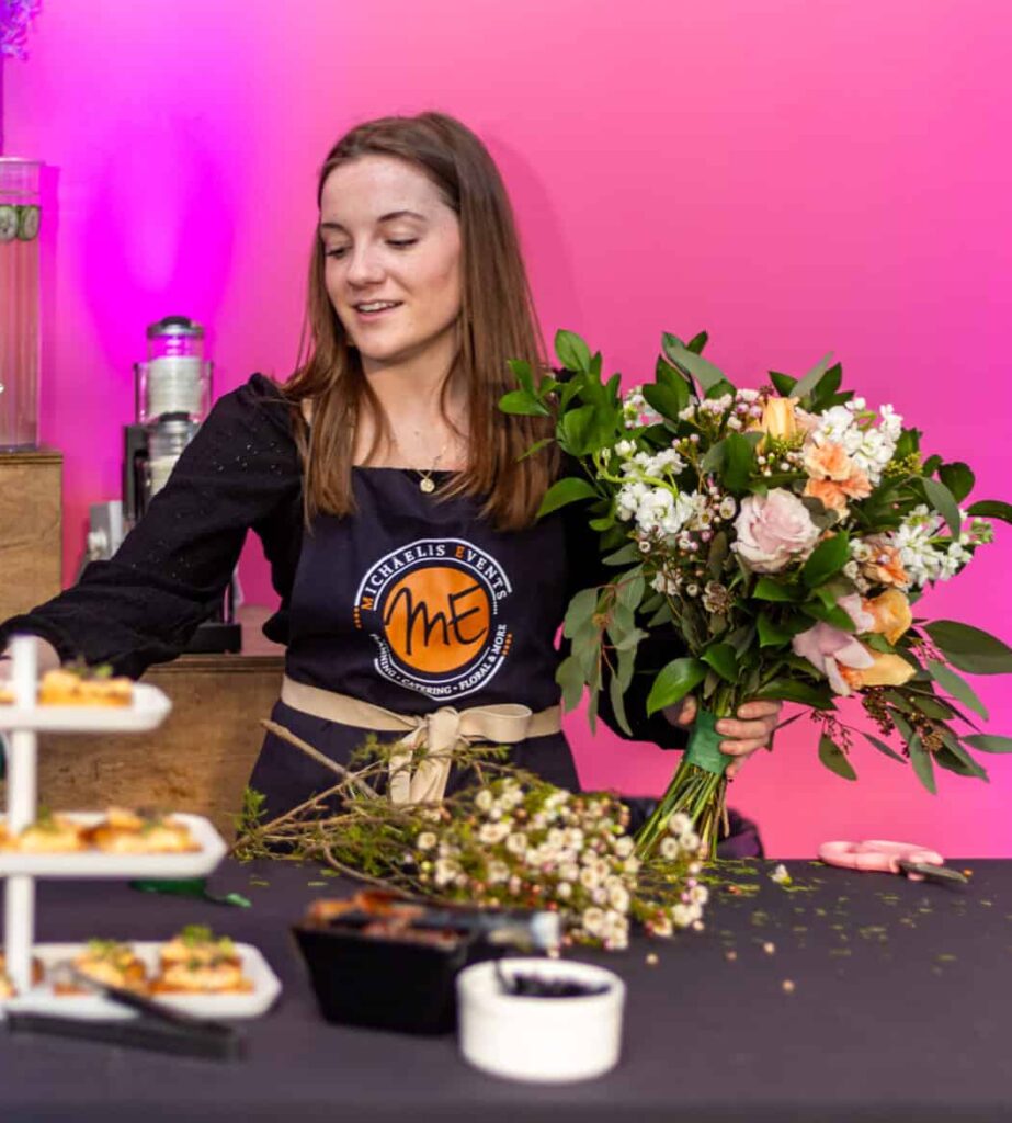 Flower shop in Louisville KY for weddings and brides to build custom bouquets and boutonnieres. Flower shop in Louisville KY for weddings and brides to build custom bouquets and boutonnieres.